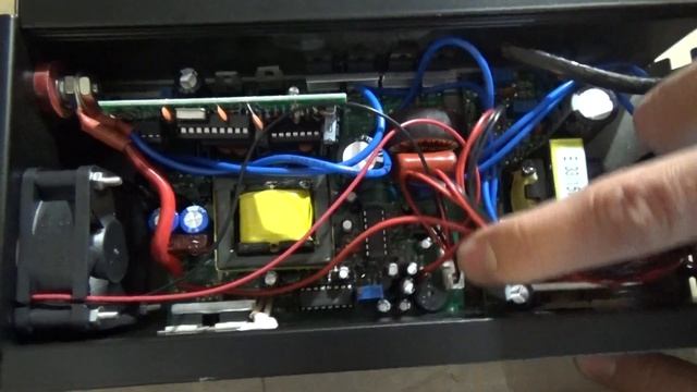Обзор Инвертор 12V 220V 300W высокочастотный смотреть онлайн