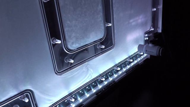 It's Done! Thermaltake DistroCase 350P - Adding the Fluid смотреть онлайн