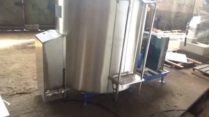 Танк-охладитель молока со встроенной CIP-мойкой