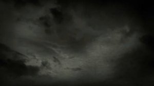 Футаж темные сгущающиеся серые облака на сером небе/Footage dark thickening gray clouds in a graysk