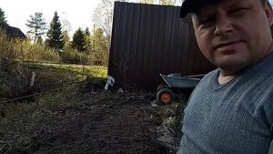 Посадка цветов с защитой от кротов.