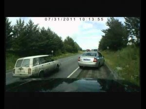 Попытка развода на обгон через сплошную