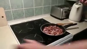 Сосиски в томатном соусе