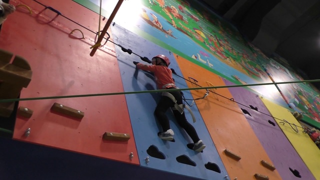 экстрим парк - ОТРЫВ - София, Лиза и Данил - впервые преодолевают препятствия - ноябрь 2018 смотреть онлайн