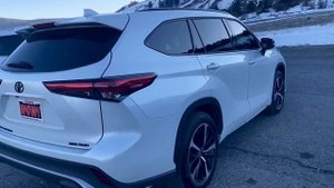 Toyota Highlander 2022 Limited VS Toyota Highlander 2022 XSE( La grande View)