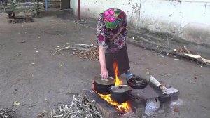 Репортаж из поселка Новолуганское в ДНР о первых шагах к мирной жизни
