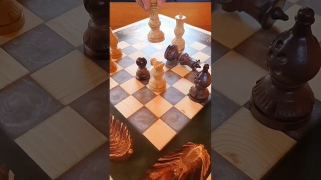 Luxurious Epoxy Resin Chessboard ?