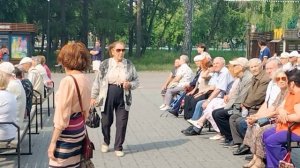 Челябинск.Танцы пенсионеров