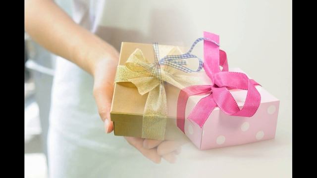 Почему нельзя передаривать подарки другим людям... смотреть онлайн