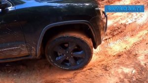 Jeep Grand Cherokee wk2 vs Toyota Hilux off-road test. 2020 October Creb Track.