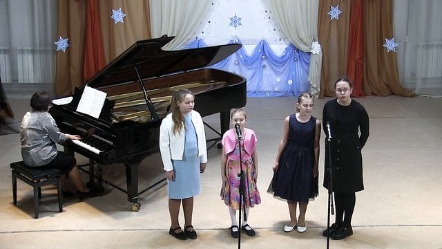 Новогодний концерт учащихся младших классов отделения «Фортепиано»