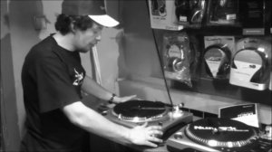 Обзор проигрывателей винила часть 1. Numark TT USB