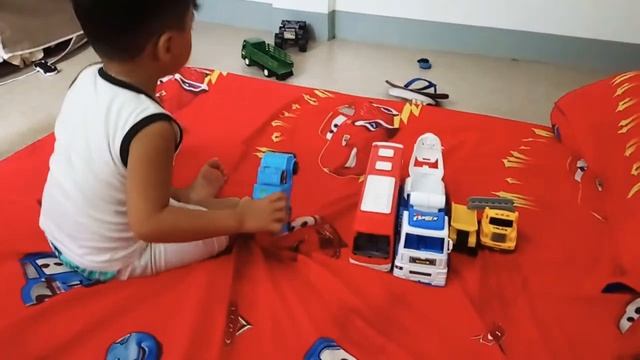 Truck toy Crush 2!!! смотреть онлайн