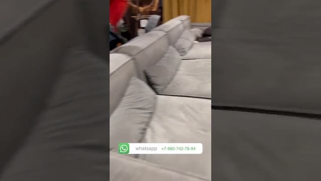 Как хорошо, когда собаки знают команду место. Щенок американского булли покет "Лилу" ждет хозяев. смотреть онлайн