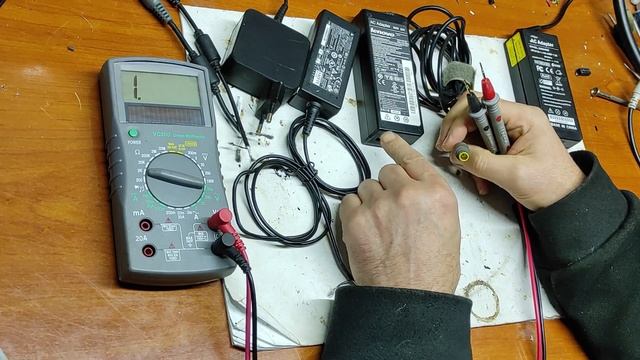 Lenovo Laptop Charger ID Pin Explained