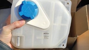 Насос Гур , расширительный Бачок  Audi 100 c4/ Audi A6 c4