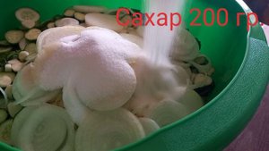 Салат "Зимний" из свежих огурчиков