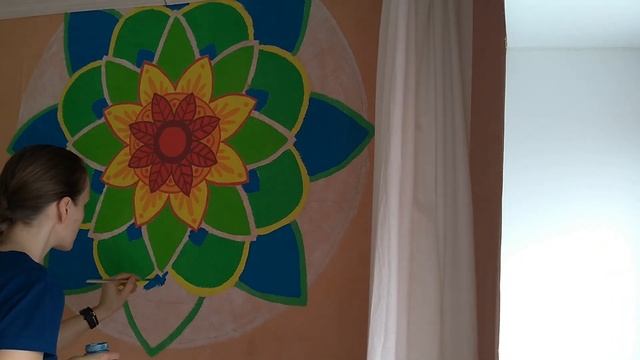 Мандала - Индийский узор своими руками на стене. Mandala - indian pattern смотреть онлайн