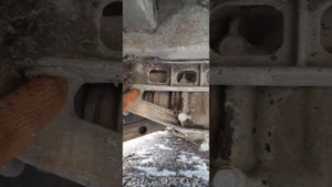 Как выкрутить заржавевший болт крепления заднего моста Вито 639