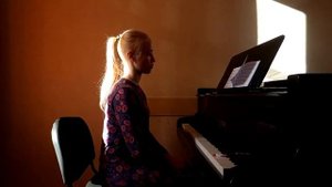 КАК НАУЧИТЬСЯ ПИСАТЬ ДИКТАНТ? Диктант по сольфеджио онлайн № 9 ля минор