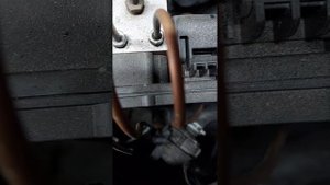 МЛ 164 om 642 Звук рядом с блоком ABS