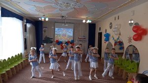 Танец "На палубе матросы"