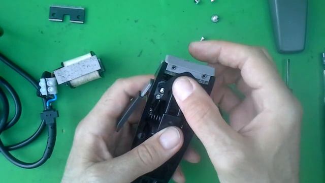 Ремонт машинки для стрижки волос Moser 1230 Hair Clipper Repair