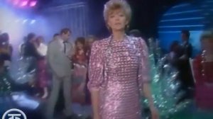 Эдита Пьеха-Как впервый раз (Новогодний голубой огонёк 1988/1989)