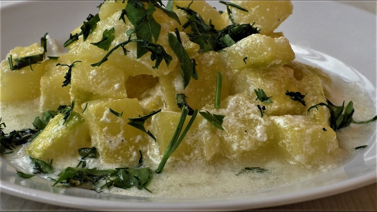 ПОЧЕМУ Я РАНЬШЕ НЕ ГОТОВИЛА ТАК КАБАЧКИ КАБАЧКИ В СМЕТАНЕ - САМОЕ ПРОСТОЕ, ЧТО МОЖНО ПРИДУМАТЬ смотреть онлайн