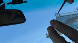 Как снять рассеиватели фонарей салонного освещения в Хонде Одиссей RA6-RA9.