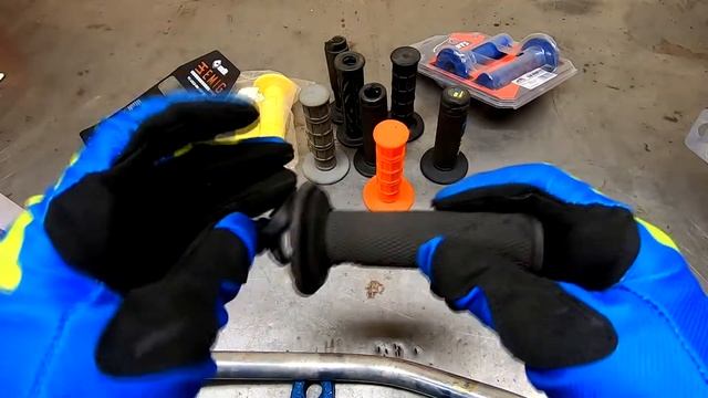 Какие выбрать грипсы для мотокросса / эндуро / наш выбор  грипсы ODI / Enduro Novochek