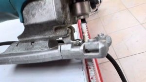 Электролобзик Makita 4350FCT