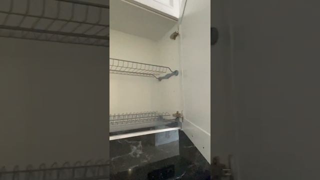 Шикарная белая кухня-гостиная в современном классическом стиле смотреть онлайн