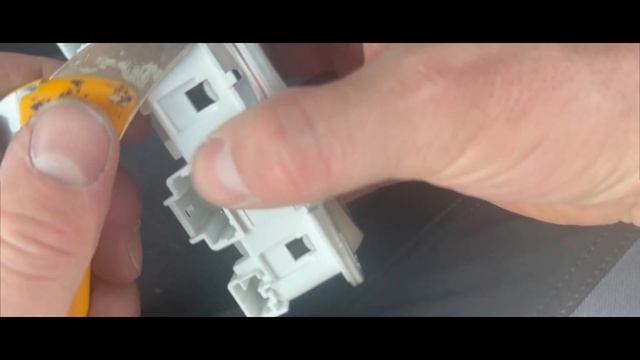 Interior bulb replacement Toyota Proace Berlingo Combo Vivaro смотреть онлайн