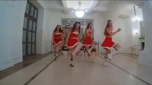 Девушки танцуют шаффл/ новогодний шаффл / Shuffle /Cutting shapes