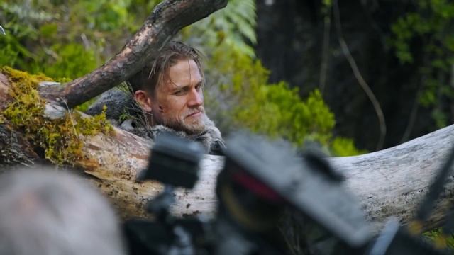 King Arthur: Legend of the Sword '1000 Punches' Featurette (2017) смотреть онлайн