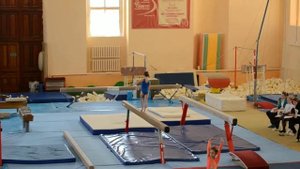 Спортивная гимнастика. 3 взрослый разряд у девочек. Бревно.
