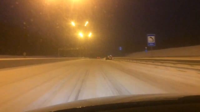 Снежный завал на платной Ленинградке М11 смотреть онлайн