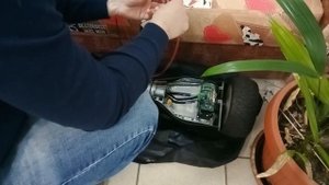 Гироскутер не включается. Замена аккумулятора.