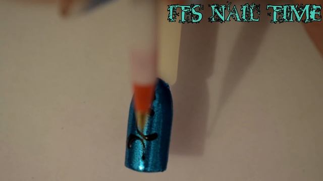 Дизайн ногтей вензеля и втирка блесток в гель лак смотреть онлайн