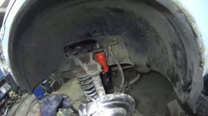 Ревизия передних тормозов и замена передних амортизаторов на ниве 1