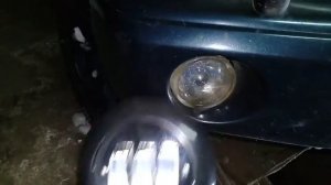 Лед противотуманки на мицубиси паджеро.