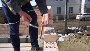 Как делать кладку используя кривой облицовочный кирпич