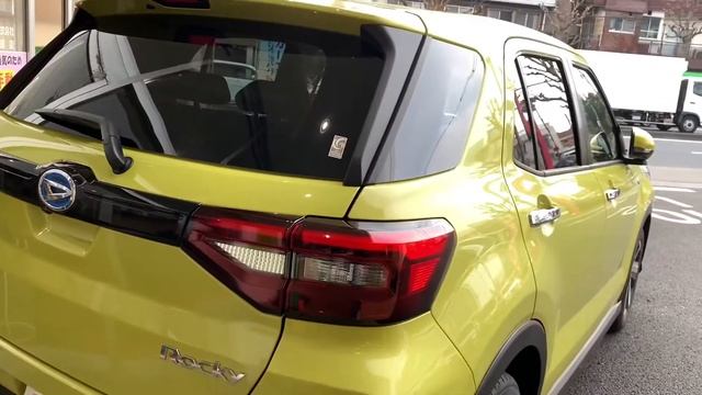 2022 DAIHATSU Rocky Premium G. e Smart hybrid. W/a смотреть онлайн