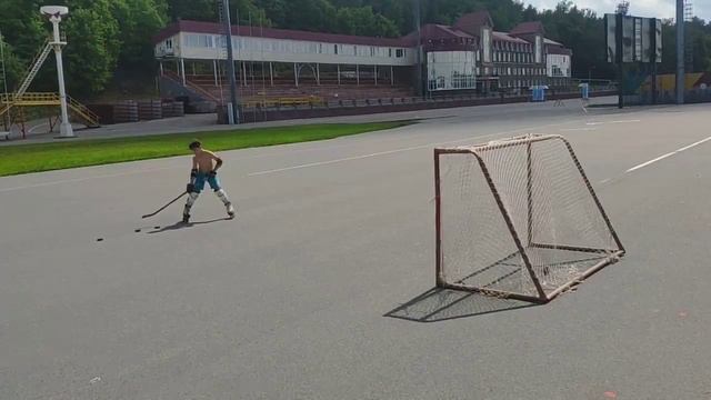 Кистевой бросок в хоккее!
