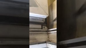 Как отремонтировать балконную дверь, окно. Дверь трет внизу, сбоку.