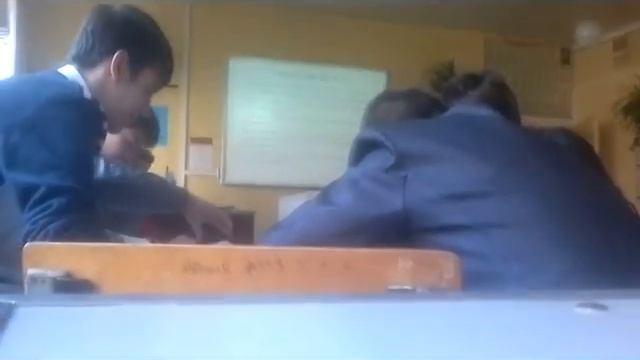 Поцык первый раз видит камеру|Boy first sees the camera смотреть онлайн