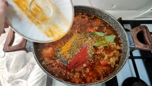 Жареная шурпа с говядиной и нутом. Ароматное, вкусное и очень сытное блюдо.