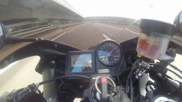 HONDA CBR 929 RR FIREBLADE TOP SPEED 301 KMH смотреть онлайн