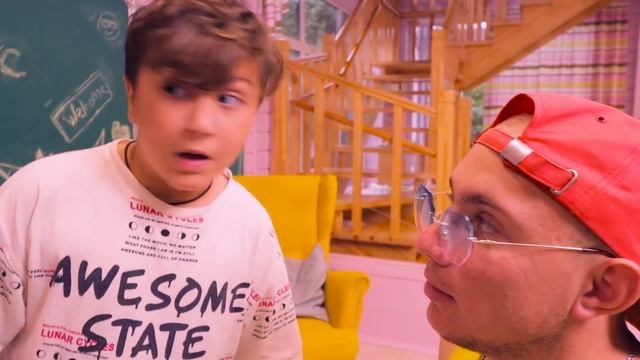 НОВЕНЬКУЮ ВЫГНАЛИ! ПОЗОР!!! САМЫЙ СИЛЬНЫЙ ЧЕЛОВЕК ИЗМЕНИЛ. Аминка и ПОДРУЖКИ БОЯТСЯ За СВОИХ ПАРНЕЙ смотреть онлайн